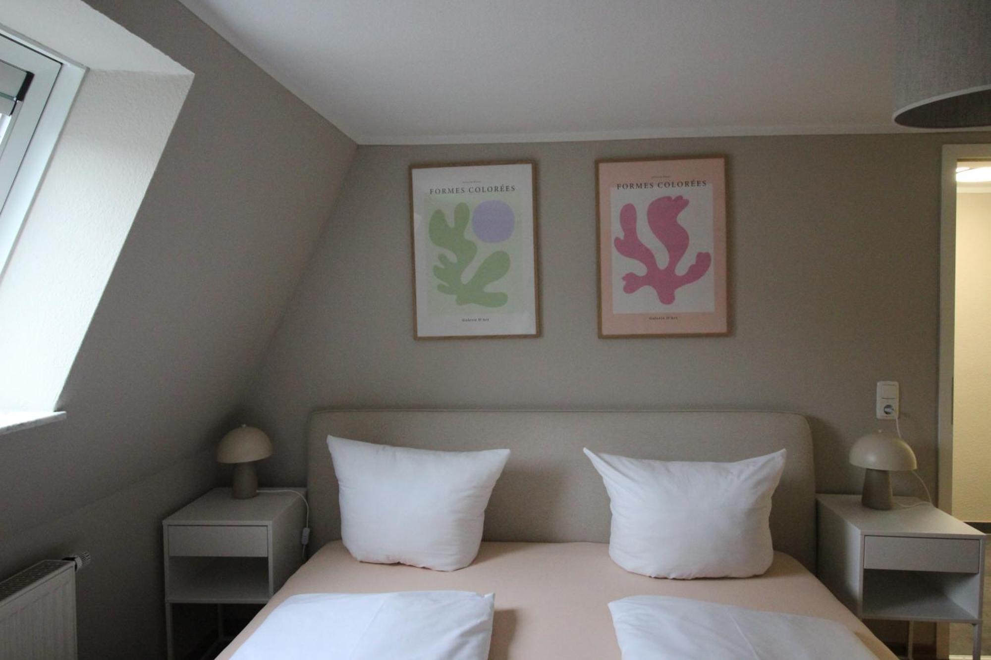 Homie Stay Schiestlstrasse - Moderne Dachgeschosswohnung Mit 2 Schlafzimmern เวิร์ซบวร์ก ภายนอก รูปภาพ
