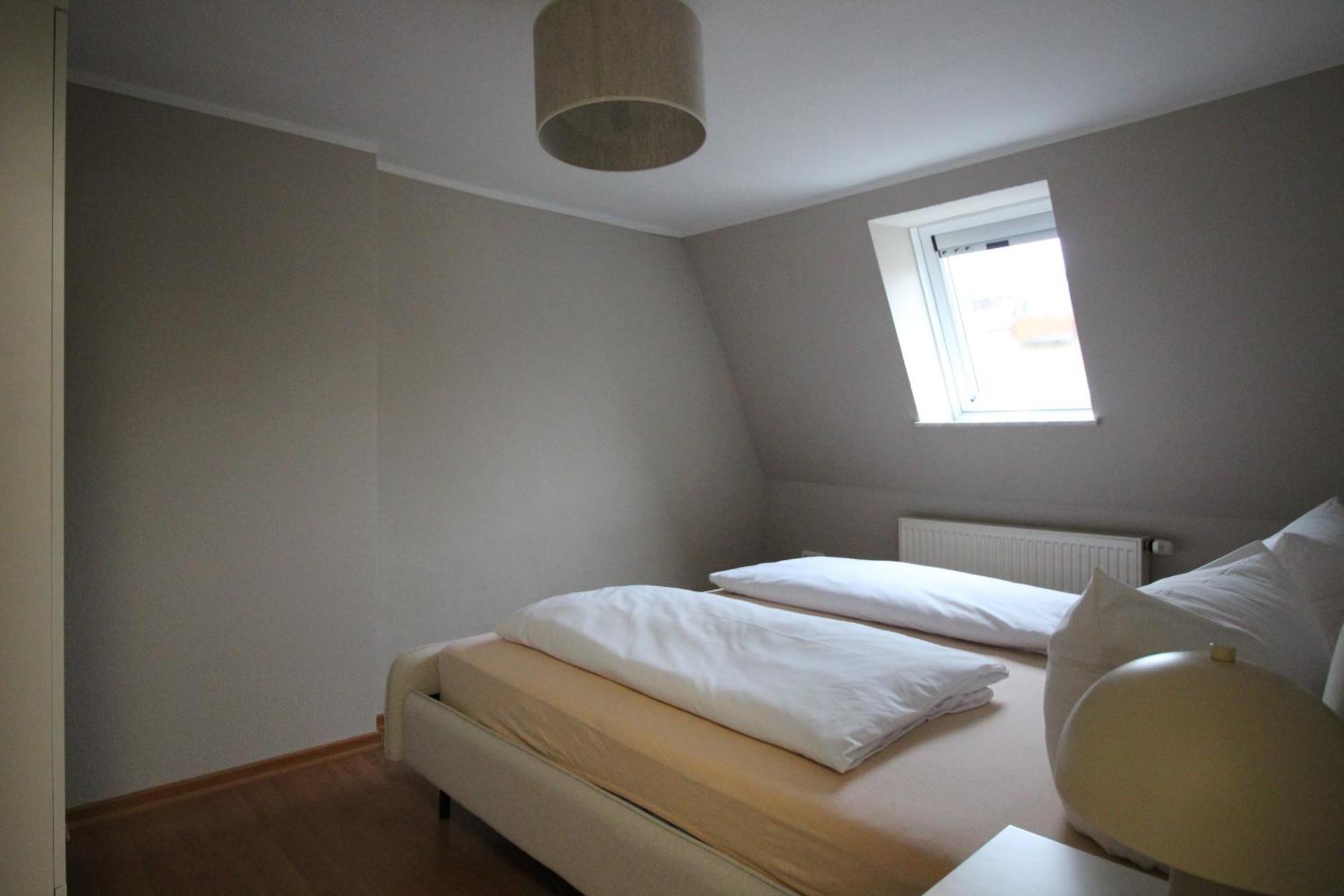 Homie Stay Schiestlstrasse - Moderne Dachgeschosswohnung Mit 2 Schlafzimmern เวิร์ซบวร์ก ภายนอก รูปภาพ